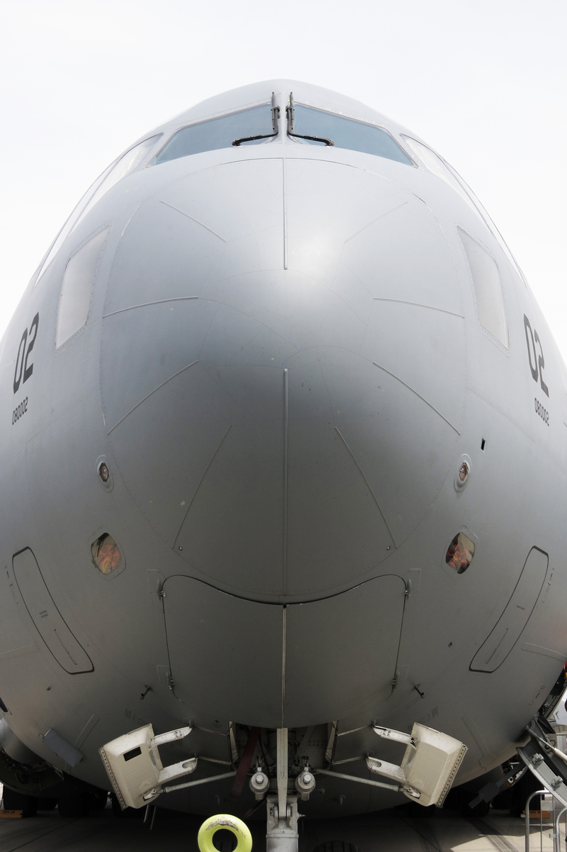 Illustration for article titled Una formación inusual: nueve enormes C-17 Globemaster en pleno vuelo